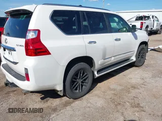 2013 Lexus GX 460 Premium z VIN JTJJM7FX8D5056053, wystawiony jako IAAI lot #42167295 z przebiegiem 189 652 mil mil oraz . Historia ofert i sprzedaży dostępna na DreamBid. Obrazek 4.