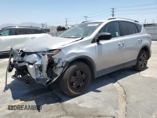 2017 Toyota RAV4 LE z VIN 2T3BFREV6HW658235, wystawiony jako Copart lot #63409005 z przebiegiem 62 303 mil mil oraz Szkoda całkowita • Salvage title. Historia ofert i sprzedaży dostępna na DreamBid. Obrazek 1.
