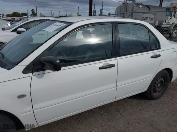 2004 Mitsubishi Lancer ES with VIN JA3AJ26E74U060371, listed as a IAAI auction lot 41636927 with 165,456 mi miles. Bid and sale history available at carsss.com. Image 14.