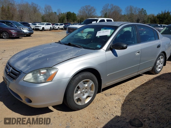 2002 Nissan Altima S with VIN 1N4AL11D92C225382, listed as a IAAI auction lot 41796261 with 207,812 mi miles. Bid and sale history available at carsss.com. Image 2.