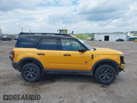 2021 Ford Bronco Sport Badlands z VIN 3FMCR9D90MRA33940, wystawiony jako IAAI lot #42183074 z przebiegiem 178 838 mil mil oraz . Historia ofert i sprzedaży dostępna na DreamBid. Obrazek 13.
