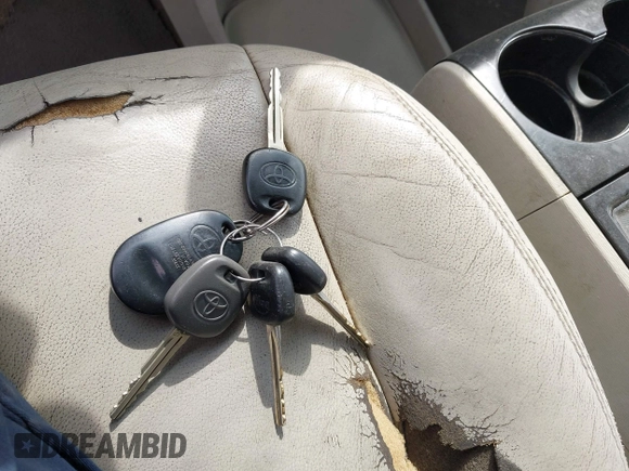 2012 Toyota Sienna XLE AAS с VIN 5TDYK3DC0CS232036, выставлен на аукционе IAAI как лот 42714811 с пробегом 201 769 миль миль и . История ставок и продаж доступна на DreamBid. Изображение 11.
