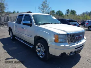 2013 GMC Sierra 1500 Denali z VIN 3GTP2XE2XDG220890, wystawiony jako IAAI lot #42107852 z przebiegiem 159 876 mil mil oraz . Historia ofert i sprzedaży dostępna na DreamBid. Obrazek 1.