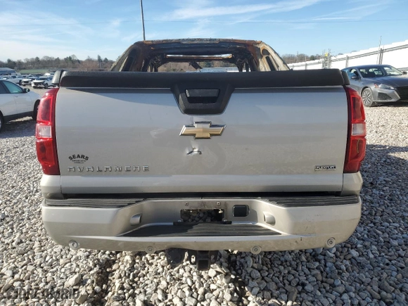 2008 Chevrolet Avalanche LS with VIN 3GNFK12328G284053, listed as a Copart auction lot 81843974 with 0 mi miles and Non Repairable. Bid and sale history available at carsss.com. Image 6.