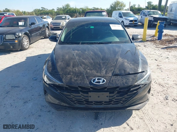 2021 Hyundai Elantra SE with VIN KMHLL4AG1MU123565, listed as a IAAI auction lot 41807345 with 57,240 mi miles. Bid and sale history available at carsss.com. Image 12.
