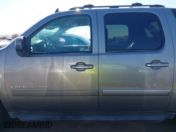 2007 Chevrolet Avalanche LS with VIN 3GNEC12017G113629, listed as a IAAI auction lot 42189684 with 122,771 mi miles and . Bid and sale history available at DreamBid. Image 15.