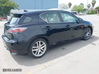 2015 Lexus CT 200h Hybrid with VIN JTHKD5BH7F2230451, listed as a IAAI auction lot 42024891 with 204,561 mi miles. Bid and sale history available at carsss.com. Image 4.