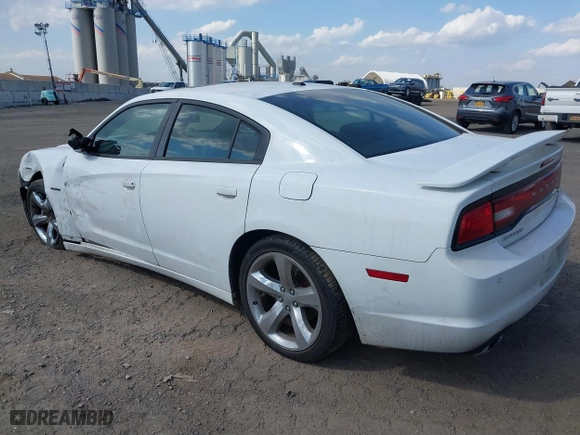 2011 Dodge Charger RT Plus with VIN 2B3CL5CT0BH609483, listed as a IAAI auction lot 40474315 with 202,644 mi miles. Bid and sale history available at carsss.com. Image 3.