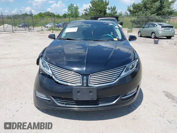 2016 Lincoln MKZ z VIN 3LN6L2J93GR632474, wystawiony jako IAAI lot #42607060 z przebiegiem 99 490 mil mil oraz . Historia ofert i sprzedaży dostępna na DreamBid. Obrazek 12.