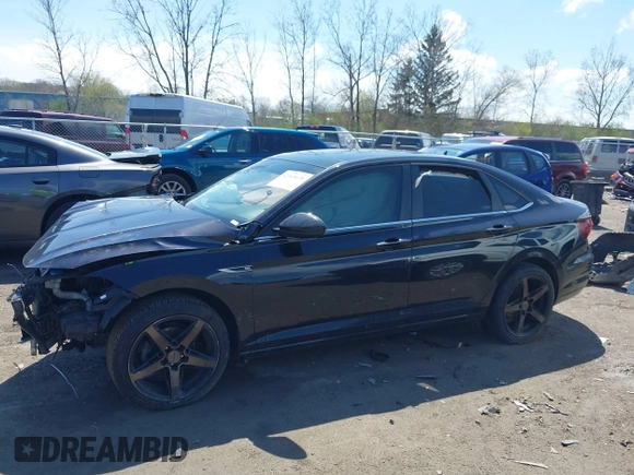 2019 Volkswagen Jetta SEL z VIN 3VWE57BU1KM060382, wystawiony jako IAAI lot #42048630 z przebiegiem 68 089 mil mil oraz . Historia ofert i sprzedaży dostępna na DreamBid. Obrazek 15.