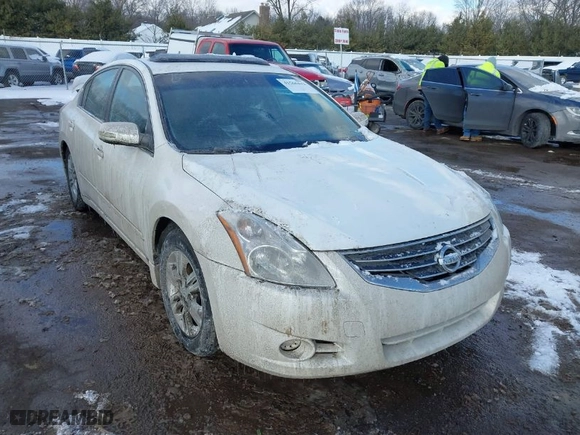 2011 Nissan Altima 2.5 SL with VIN 1N4AL2AP0BN493421, listed as a IAAI auction lot 41566442 with NaN miles. Bid and sale history available at carsss.com. Image 1.