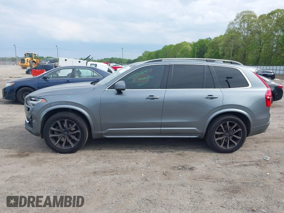 2018 Volvo XC90 Momentum z VIN YV4A22PK1J1192099, wystawiony jako IAAI lot #42017059 z przebiegiem 115 760 mil mil oraz . Historia ofert i sprzedaży dostępna na DreamBid. Obrazek 14.