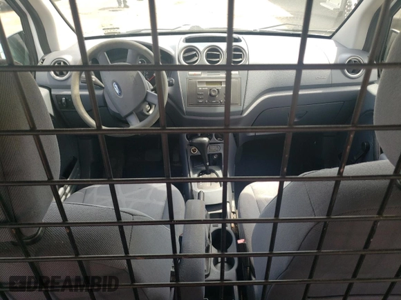 2010 Ford Transit Connect XL с VIN NM0LS6ANXAT032553, выставлен на аукционе Copart как лот 56643345 с пробегом Не указан миль и Списание • Salvage title. История ставок и продаж доступна на DreamBid. Изображение 8.