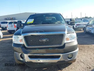 2008 Ford F-150 XLT z VIN 1FTPW12V18KB96106, wystawiony jako IAAI lot #41661206 z przebiegiem 251 729 mil mil oraz . Historia ofert i sprzedaży dostępna na DreamBid. Obrazek 12.
