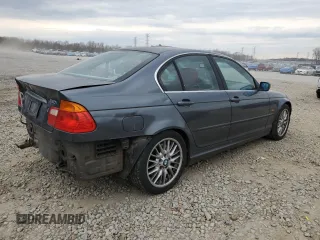 2001 BMW 3 Series 330i with VIN WBAAV53401FT01378, listed as a Copart auction lot 47212715 with 185,463 mi miles and Salvage Title. Bid and sale history available at carsss.com. Image 3.