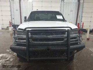 2003 Chevrolet Silverado 2500HD LS with VIN 1GCHK23U13F258343, listed as a IAAI auction lot 41288585 with 299,594 mi miles. Bid and sale history available at carsss.com. Image 12.