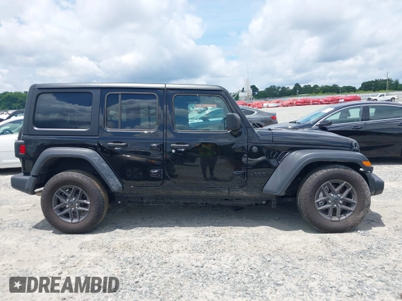 2024 Jeep Wrangler Sport S z VIN 1C4PJXDN6RW123452, wystawiony jako IAAI lot #42382840 z przebiegiem 17 234 mil mil oraz . Historia ofert i sprzedaży dostępna na DreamBid. Obrazek 13.