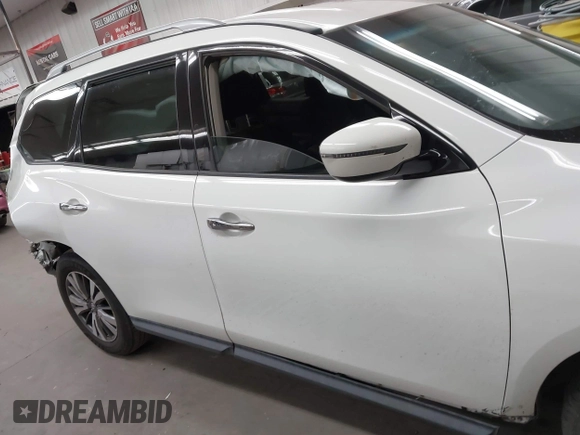 2019 Nissan Pathfinder SV with VIN 5N1DR2MN4KC597241, listed as a IAAI auction lot 41940164 with 137,016 mi miles and . Bid and sale history available at DreamBid. Image 13.