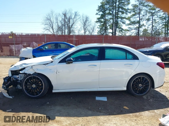 2019 Mercedes-Benz A 220 with VIN WDD3G4FB5KW026009, listed as a IAAI auction lot 41587435 with 40,950 mi miles and . Bid and sale history available at DreamBid. Image 15.