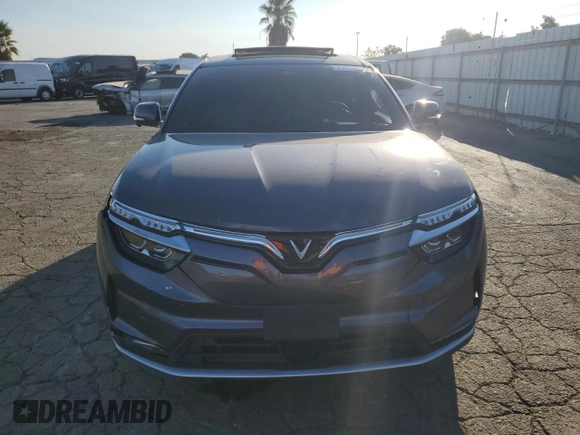 2023 VinFast VF 8 Plus с VIN RLLV1AFA9PH002999, выставлен на аукционе Copart как лот 73824804 с пробегом 7 848 миль миль и Списание • Salvage title. История ставок и продаж доступна на DreamBid. Изображение 5.