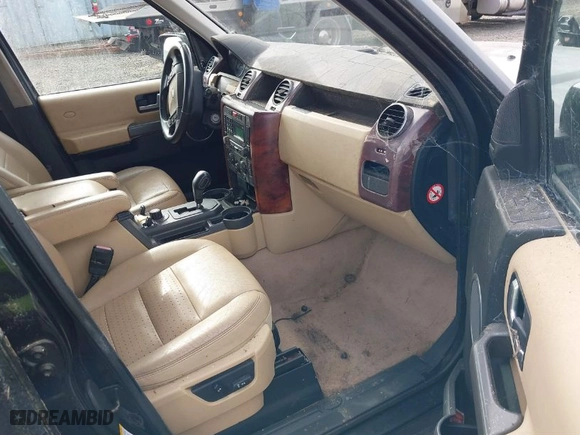 2005 Land Rover LR3 SE with VIN SALAA25445A300885, listed as a IAAI auction lot 41760525 with NaN miles. Bid and sale history available at carsss.com. Image 5.