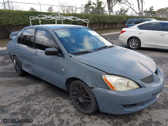 2004 Mitsubishi Lancer ES with VIN JA3AJ26E54U054570, listed as a IAAI auction lot 41592397 with 220,140 mi miles. Bid and sale history available at carsss.com. Image 1.