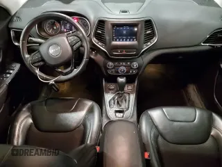 2020 Jeep Cherokee Altitude z VIN 1C4PJMLN9LD533438, wystawiony jako Copart lot #52983455 z przebiegiem 102 815 mil mil oraz Szkoda całkowita • Salvage title. Historia ofert i sprzedaży dostępna na DreamBid. Obrazek 8.