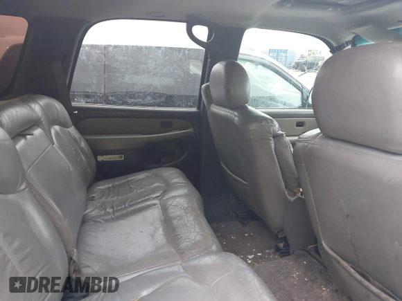 2002 Chevrolet Tahoe Z71 with VIN 1GNEK13Z92R278787, listed as a IAAI auction lot 41846808 with 200,981 mi miles. Bid and sale history available at carsss.com. Image 8.