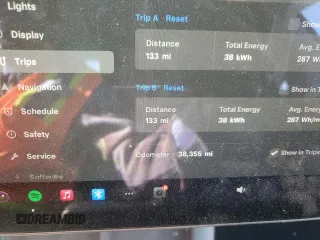 2021 Tesla Model 3 Standard Range Plus z VIN 5YJ3E1EA6MF961439, wystawiony jako Copart lot #49825655 z przebiegiem 38 355 mil mil oraz Szkody całkowita. Historia ofert i sprzedaży dostępna na DreamBid. Obrazek 9.