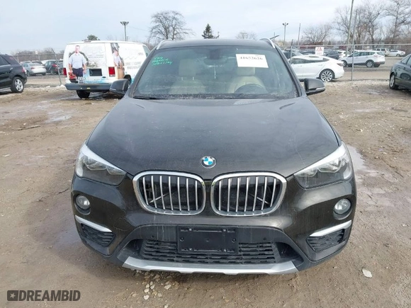 2017 BMW X1 xDrive28i with VIN WBXHT3C38H5F70947, listed as a IAAI auction lot 41652626 with 76,843 mi miles. Bid and sale history available at carsss.com. Image 13.
