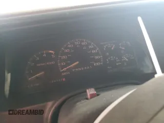 1997 Chevrolet Silverado 3500 z VIN 1GCHC39R4VE173348, wystawiony jako Copart lot #69478734 z przebiegiem 233 736 mil mil oraz Szkoda całkowita • Salvage title. Historia ofert i sprzedaży dostępna na DreamBid. Obrazek 9.
