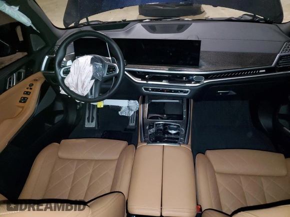 2024 BMW X5 M60i with VIN 5UX33EU08R9V21549, listed as a Copart auction lot 84082814 with 0 mi miles and Salvage Title. Bid and sale history available at carsss.com. Image 8.