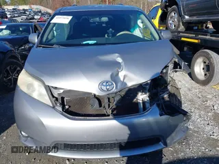 2011 Toyota Sienna XLE AAS with VIN 5TDYK3DC9BS103193, listed as a IAAI auction lot 41073036 with 175,474 mi miles and . Bid and sale history available at DreamBid. Image 12.