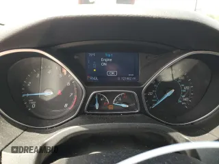 2014 Ford Focus SE z VIN 1FADP3K24EL160780, wystawiony jako Copart lot #57642995 z przebiegiem 121 462 mil mil oraz Szkoda całkowita • Salvage title. Historia ofert i sprzedaży dostępna na DreamBid. Obrazek 9.