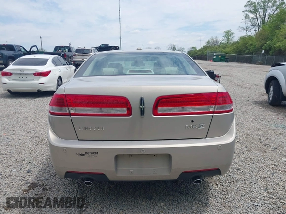 2010 Lincoln MKZ z VIN 3LNHL2GC0AR754146, wystawiony jako IAAI lot #42214165 z przebiegiem 88 913 mil mil oraz . Historia ofert i sprzedaży dostępna na DreamBid. Obrazek 16.