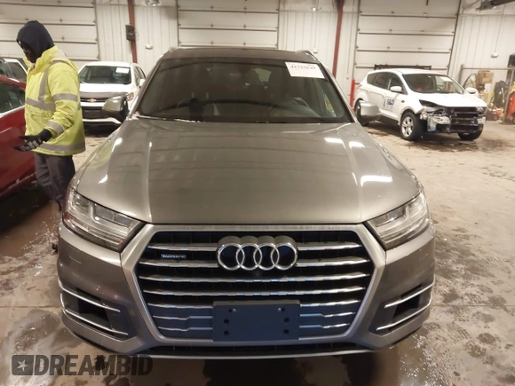 2017 Audi Q7 Premium Plus with VIN WA1LAAF71HD056659, listed as a IAAI auction lot 41729649 with 105,685 mi miles. Bid and sale history available at carsss.com. Image 12.