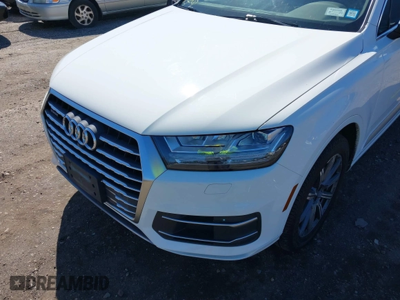 2018 Audi Q7 Premium Plus with VIN WA1LHAF71JD003915, listed as a IAAI auction lot 41837673 with 83,133 mi miles. Bid and sale history available at carsss.com. Image 6.