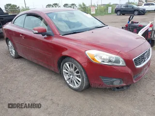 2012 Volvo C70 T5 z VIN YV1672MCXCJ127594, wystawiony jako IAAI lot #42375315 z przebiegiem 213 614 mil mil oraz . Historia ofert i sprzedaży dostępna na DreamBid. Obrazek 1.