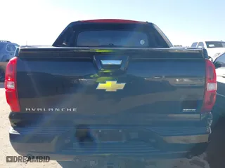 2011 Chevrolet Avalanche LTZ with VIN 3GNMCGE00BG391196, listed as a IAAI auction lot 41447134 with 248,991 mi miles. Bid and sale history available at carsss.com. Image 16.