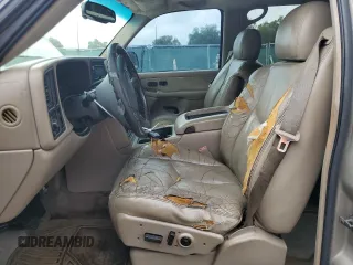 2003 Chevrolet Silverado 1500HD LT z VIN 1GCGC13U93F142570, wystawiony jako Copart lot #70047944 z przebiegiem 243 221 mil mil oraz Szkoda całkowita • Salvage title. Historia ofert i sprzedaży dostępna na DreamBid. Obrazek 7.