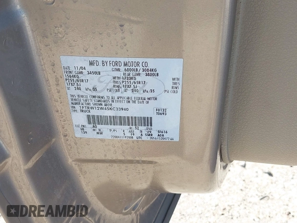 2005 Ford F-150 XLT z VIN 1FTRW12W45KC33940, wystawiony jako IAAI lot #42582396 z przebiegiem 233 217 mil mil oraz . Historia ofert i sprzedaży dostępna na DreamBid. Obrazek 9.