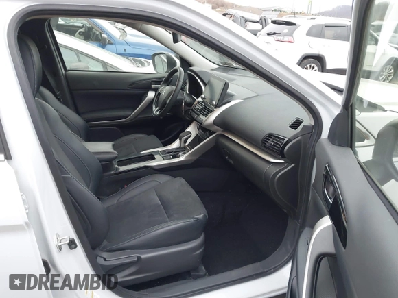 2024 Mitsubishi Eclipse Cross SE with VIN JA4ATWAA7RZ024613, listed as a IAAI auction lot 41455691 with 9,798 mi miles and . Bid and sale history available at DreamBid. Image 5.
