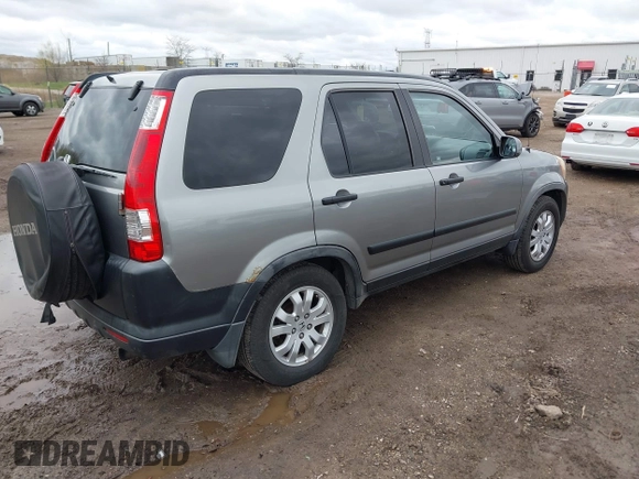 2005 Honda CR-V EX with VIN JHLRD78855C060637, listed as a IAAI auction lot 42079014 with 170,060 mi miles. Bid and sale history available at carsss.com. Image 4.