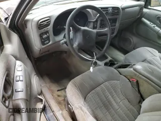 2001 Chevrolet S-10 LS with VIN 1GCCS19W518137894, listed as a Copart auction lot 51123925 with Not Provided miles and Salvage Title. Bid and sale history available at DreamBid. Image 8.