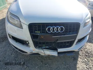 2015 Audi Q7 3.0T S line Prestige with VIN WA1DGAFEXFD016210, listed as a IAAI auction lot 41497668 with 142,709 mi miles. Bid and sale history available at carsss.com. Image 6.