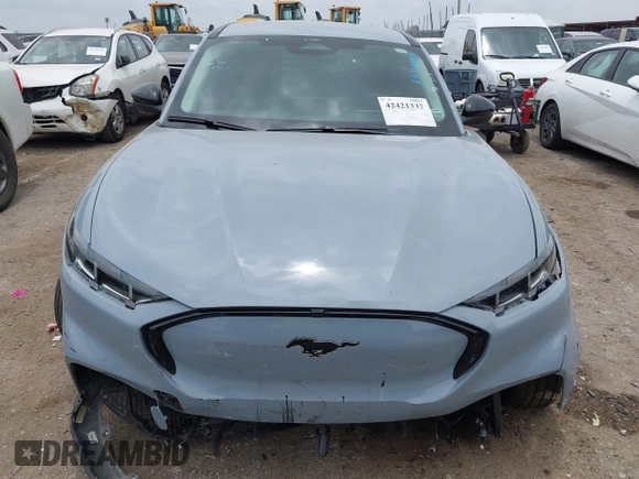 2024 Ford Mustang Mach-E Premium z VIN 3FMTK3SUXRMA04393, wystawiony jako IAAI lot #42421332 z przebiegiem 29 556 mil mil oraz . Historia ofert i sprzedaży dostępna na DreamBid. Obrazek 11.