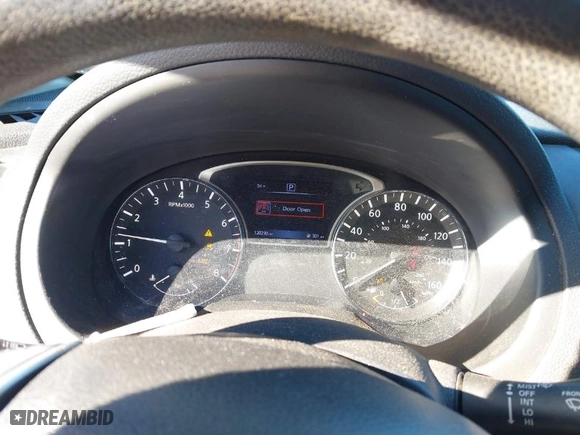 2018 Nissan Altima 2.5 SR with VIN 1N4AL3AP8JC158875, listed as a IAAI auction lot 41347253 with 120,290 mi miles. Bid and sale history available at carsss.com. Image 7.