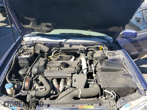 2004 Volvo V40 z VIN YV1VW27524F027635, wystawiony jako Copart lot #76744664 z przebiegiem 130 302 mil mil oraz Tytuł czysty. Historia ofert i sprzedaży dostępna na DreamBid. Obrazek 12.