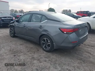 2024 Nissan Sentra SV z VIN 3N1AB8CV4RY222342, wystawiony jako IAAI lot #41786619 z przebiegiem 32 968 mil mil oraz . Historia ofert i sprzedaży dostępna na DreamBid. Obrazek 3.