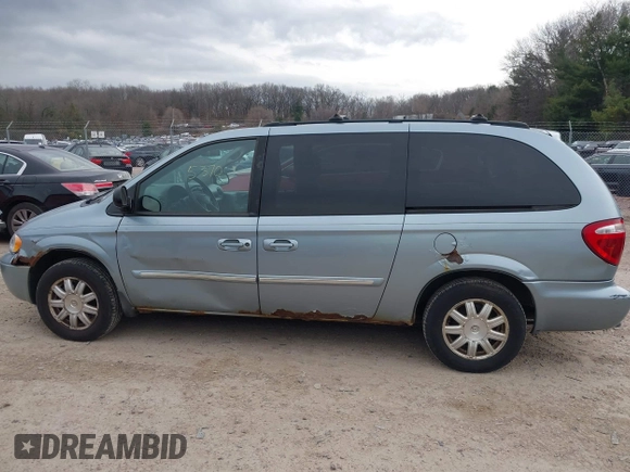 2006 Chrysler Town & Country Touring z VIN 2A4GP54L36R660084, wystawiony jako IAAI lot #42065370 z przebiegiem 236 807 mil mil oraz . Historia ofert i sprzedaży dostępna na DreamBid. Obrazek 15.